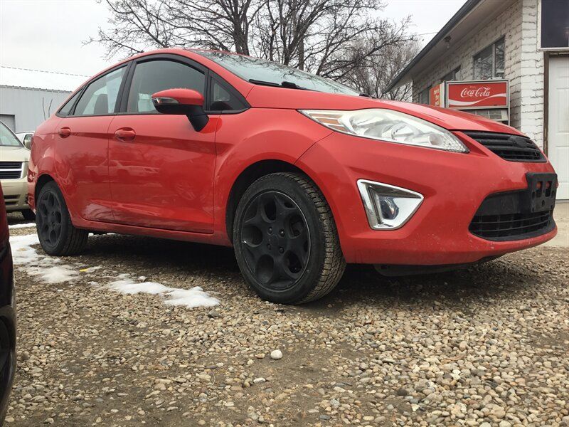 2012 - Ford - Fiesta - $4,995