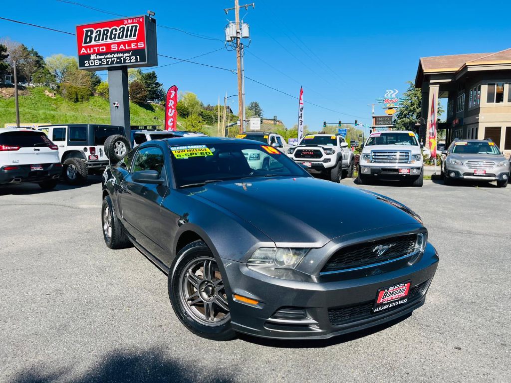2014 - FORD - MUSTANG - $14,995