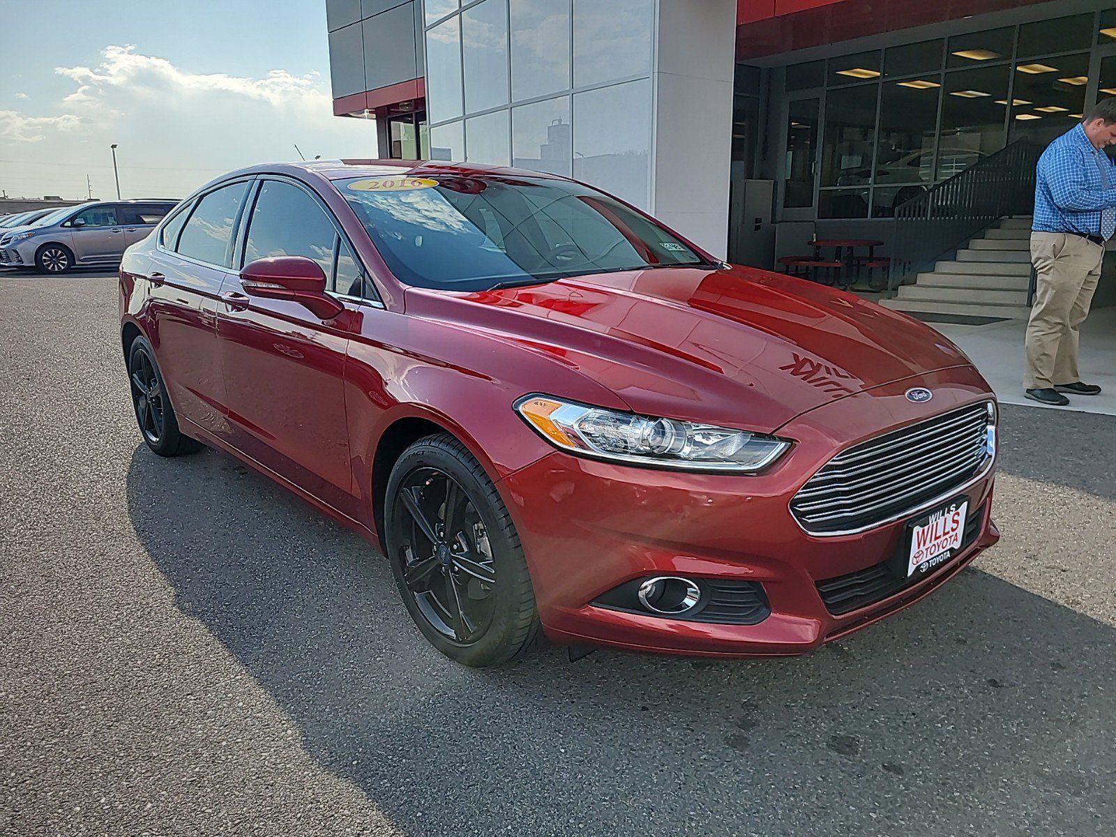 2016 - Ford - Fusion - $14,199
