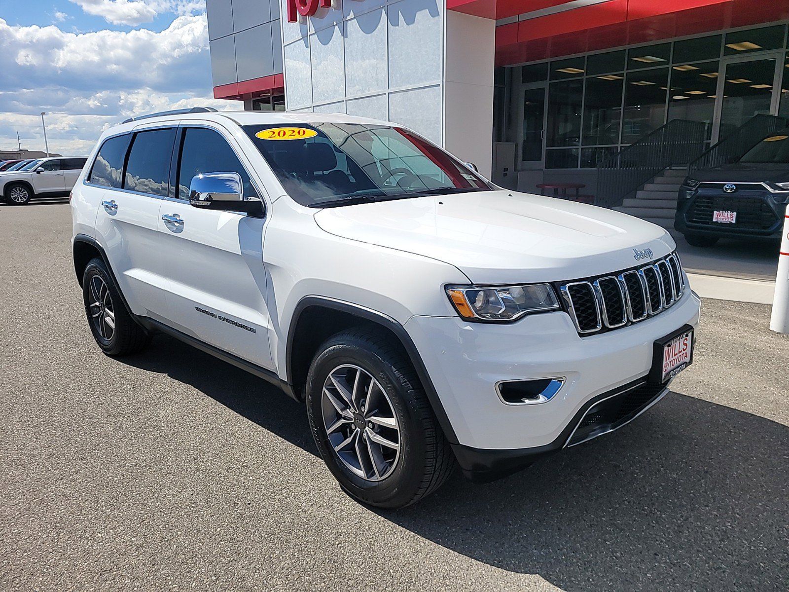 2020 - Jeep - Grand Cherokee - $25,495