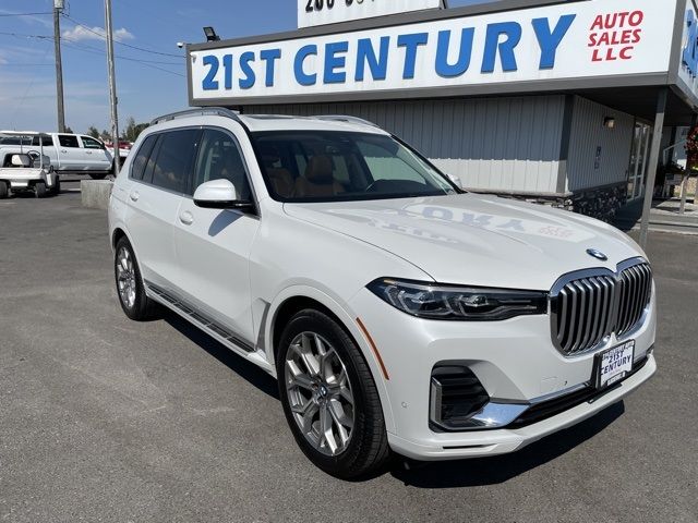 2021 - BMW - X7 - $69,999