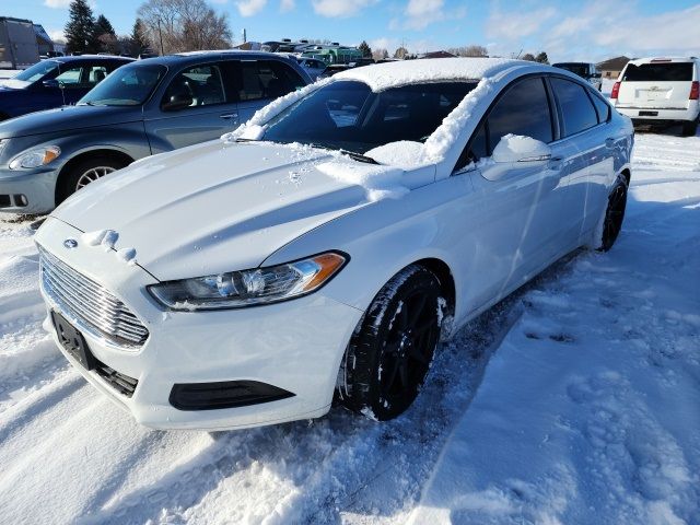 2016 - Ford - Fusion - $12,217