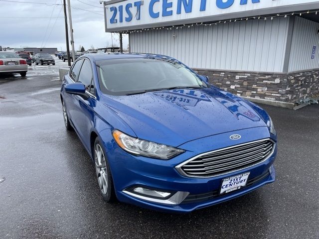 2017 - Ford - Fusion - $16,343